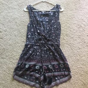 American Eagle Floral Romper
